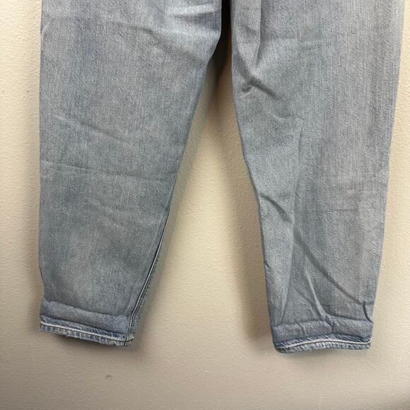 American Eagle Relaxed Mom Jeans Busted Knees 6 Light Wash - Picture 5 of 13
